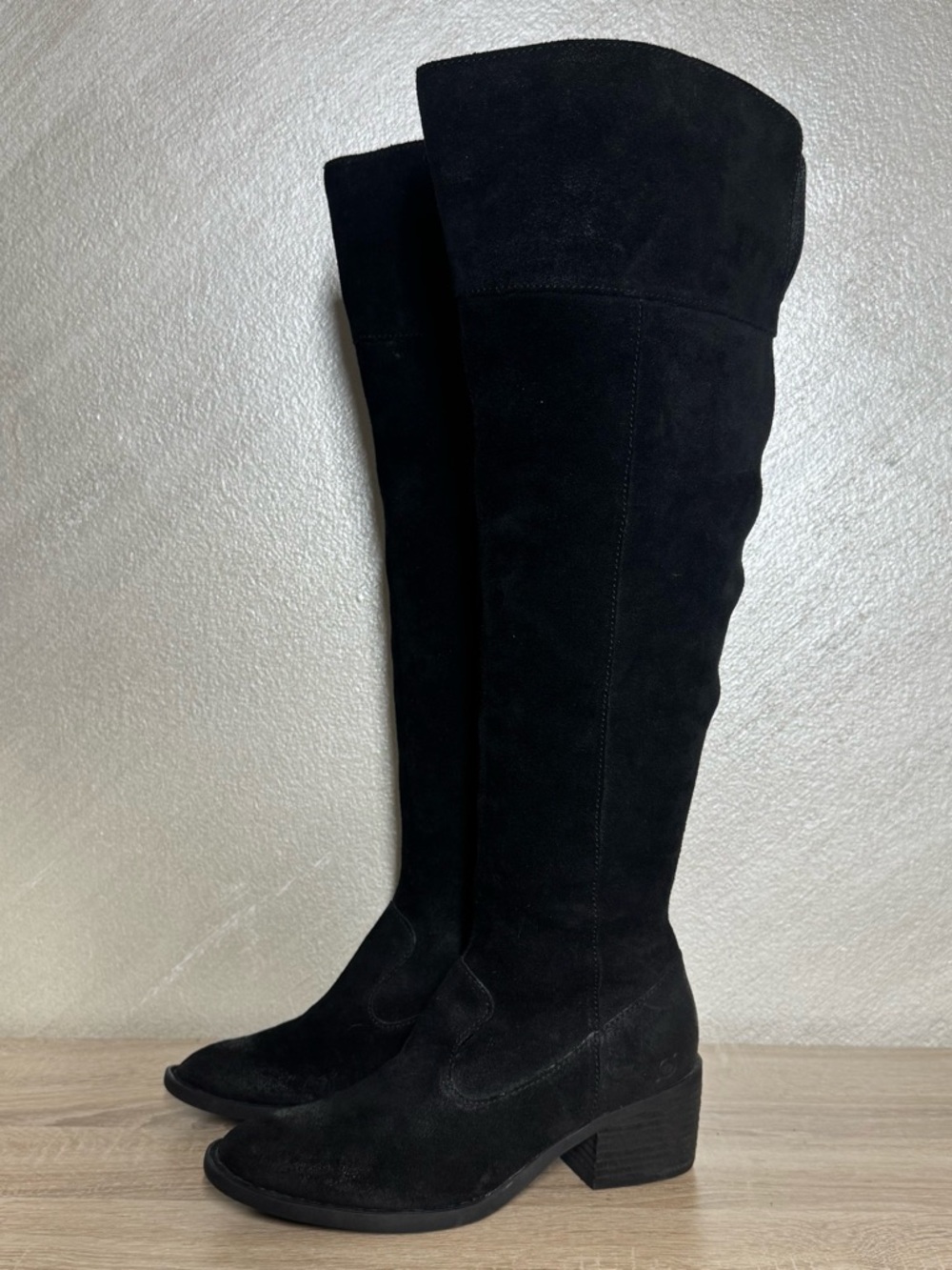 Børn Cricket Over-the-Knee Boots in black suede Size 8.5 M